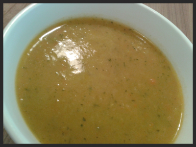 Tomaten-courgette soep